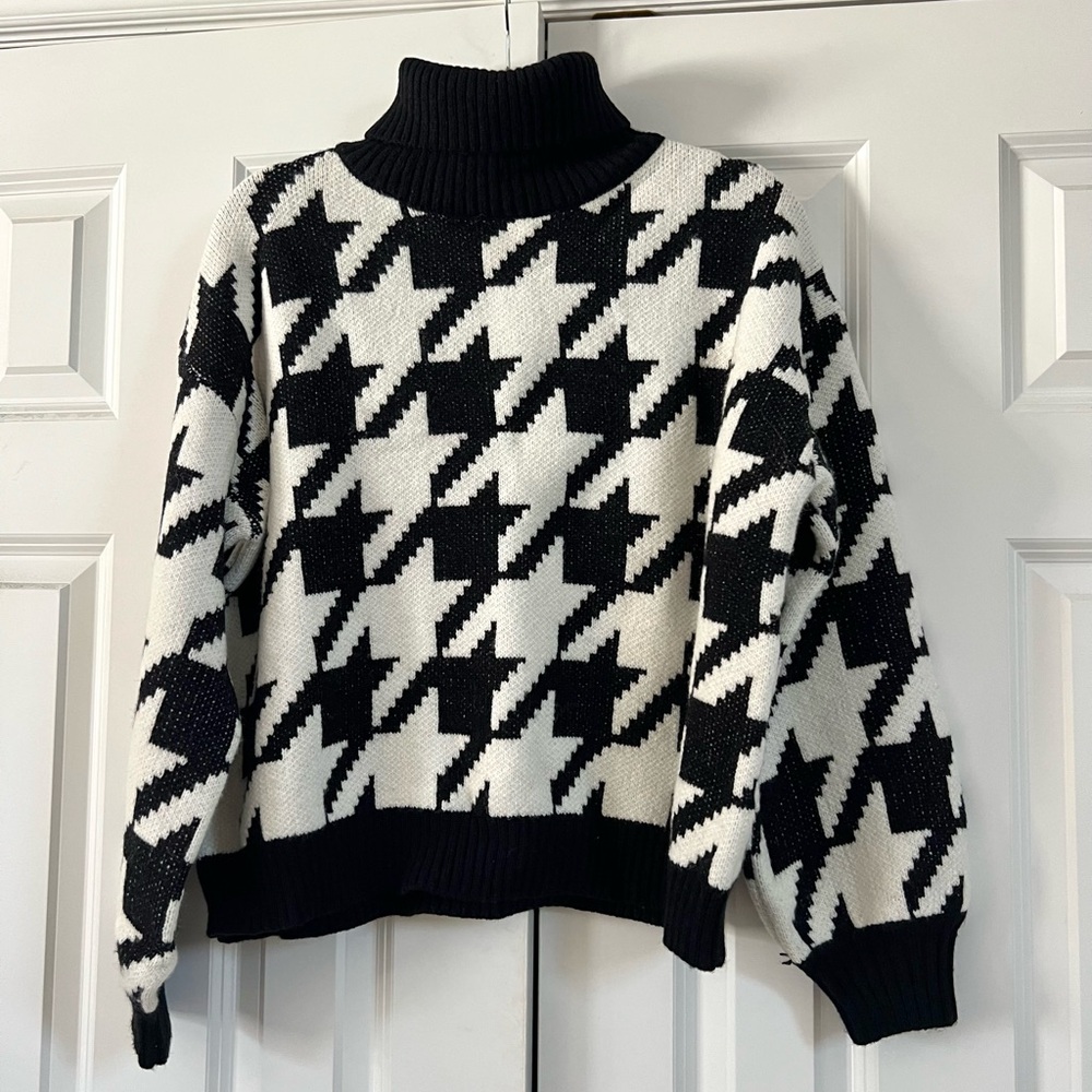 Adika Black & White Turtleneck Sweater